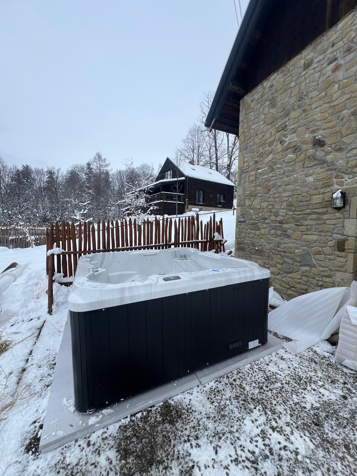 Bergchalet im Winter 1