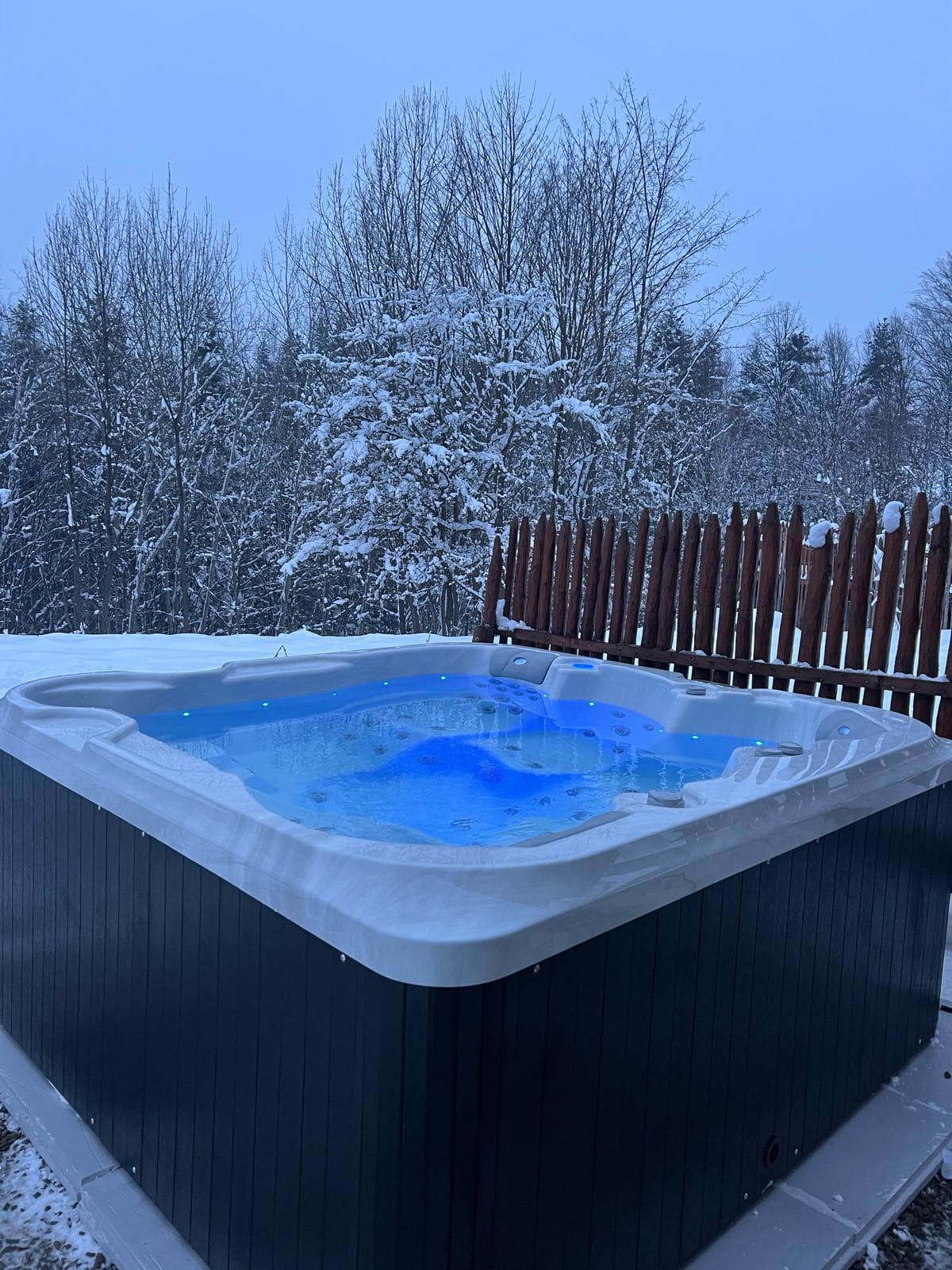 Bergchalet im Winter 2